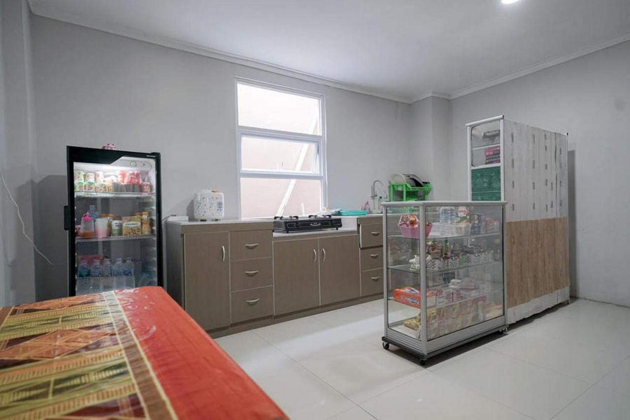 Urbanview Hotel Bari Syariah Palembang By Reddoorz Dış mekan fotoğraf