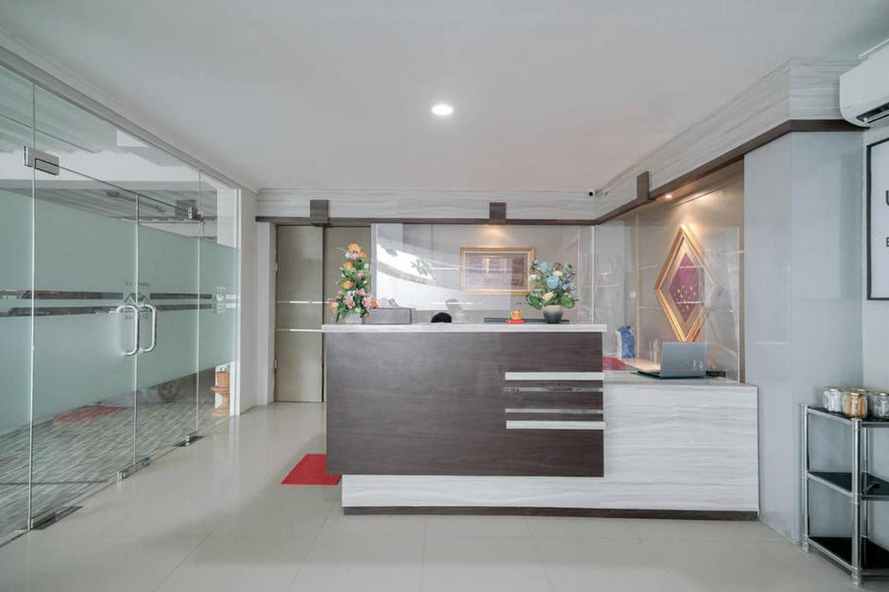 Urbanview Hotel Bari Syariah Palembang By Reddoorz Dış mekan fotoğraf