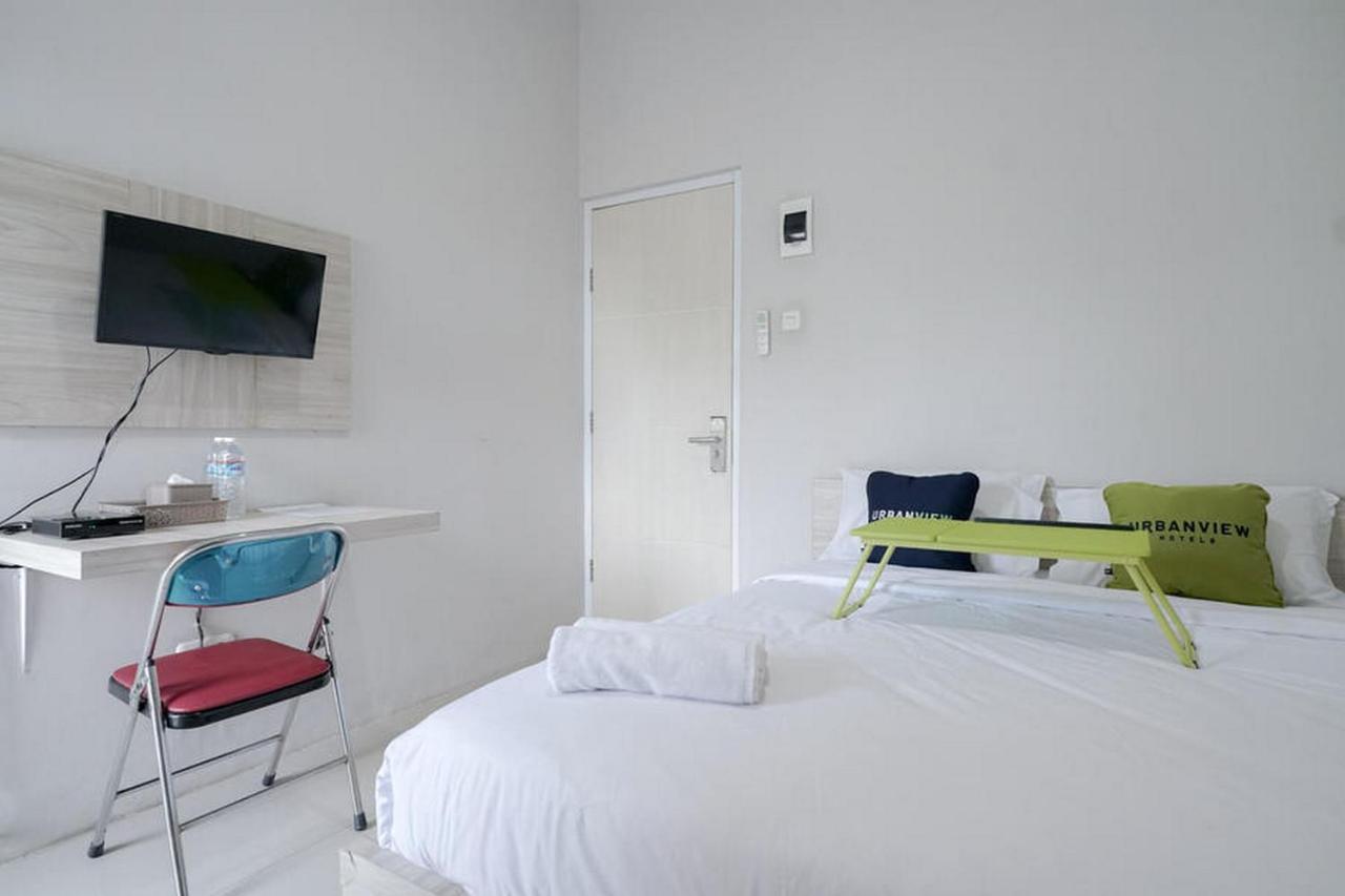 Urbanview Hotel Bari Syariah Palembang By Reddoorz Dış mekan fotoğraf